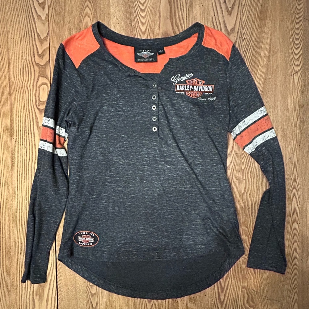 Harley Davidson Women’s Long Sleeved Shirt. Size Medium